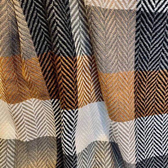 New Soft Cozy Scarf - Shawl - Picture 2 of 3